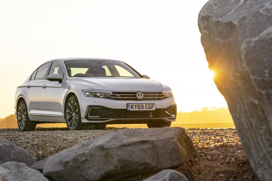  Volkswagen Passat GTE (B8) 2019 года  (UK) (фото 1 из 26)